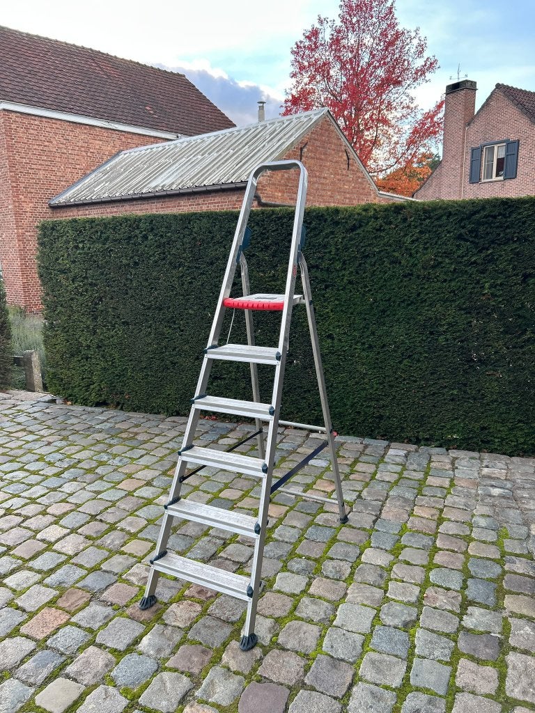 Altrex Double Decker D806 aluminium huishoudtrap (6 treeden), Doe-het-zelf en Bouw, Ophalen, Gebruikt, Ladder, Opvouwbaar of Inschuifbaar