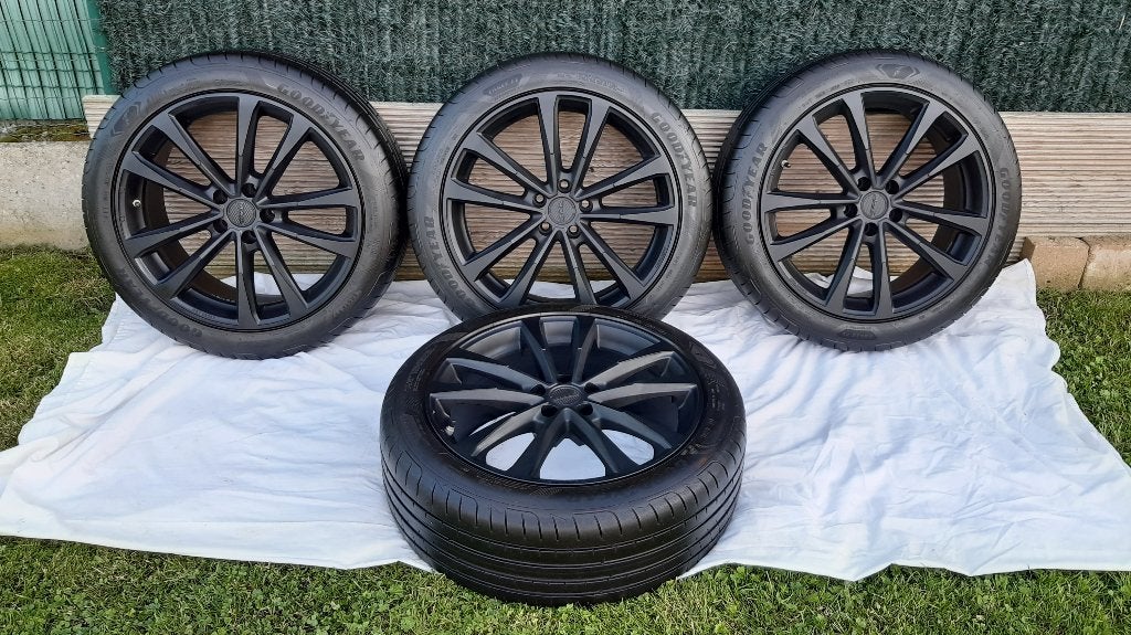4 jantes  8j x 19" + 4 pneus 235/45 R19 : Etat impeccable !, Autos : Pièces & Accessoires, Pneus et Jantes, 235 mm, 19 pouces