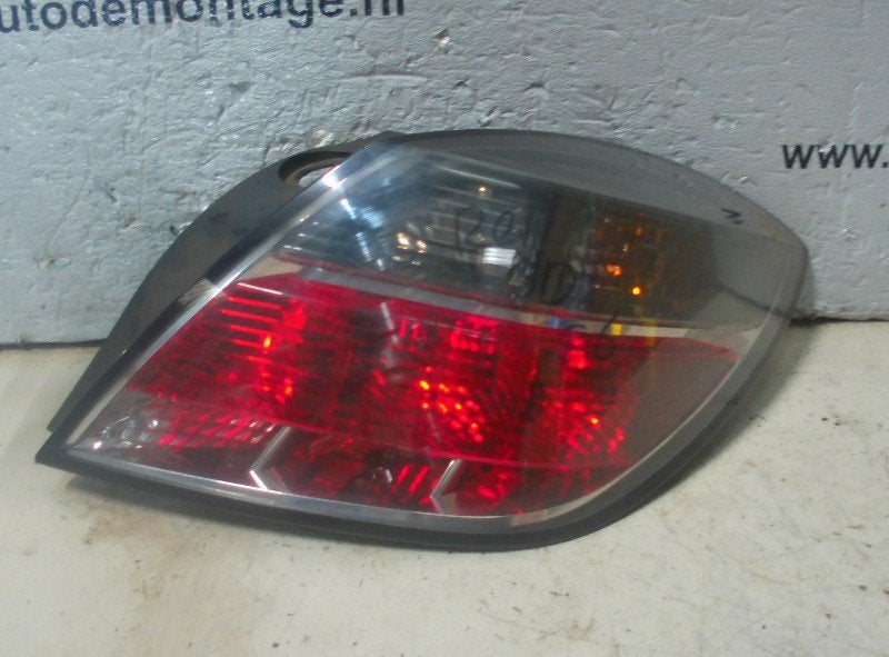 ACHTERLICHT RECHTS Opel Astra H GTC (L08) (24 451 834), Gebruikt, Opel, Opel Automobile GmbH, Kontakt-opel@opel.com