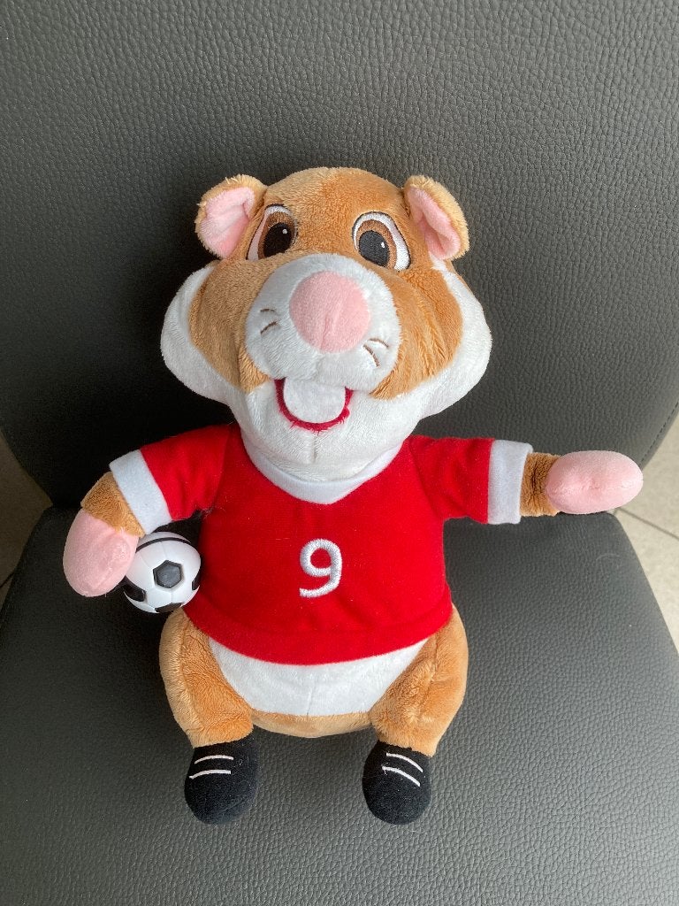 Leuke Albert heijn ( AH ) hamster - rode voetballer, Enfants & Bébés, Jouets | Peluches, Enlèvement ou Envoi, Hamster, Albert Heijn