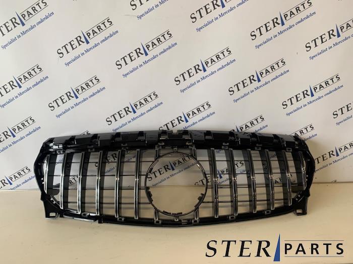 Grille van een Mercedes CLA, 12 maanden garantie, -, Nieuw, Ophalen of Verzenden