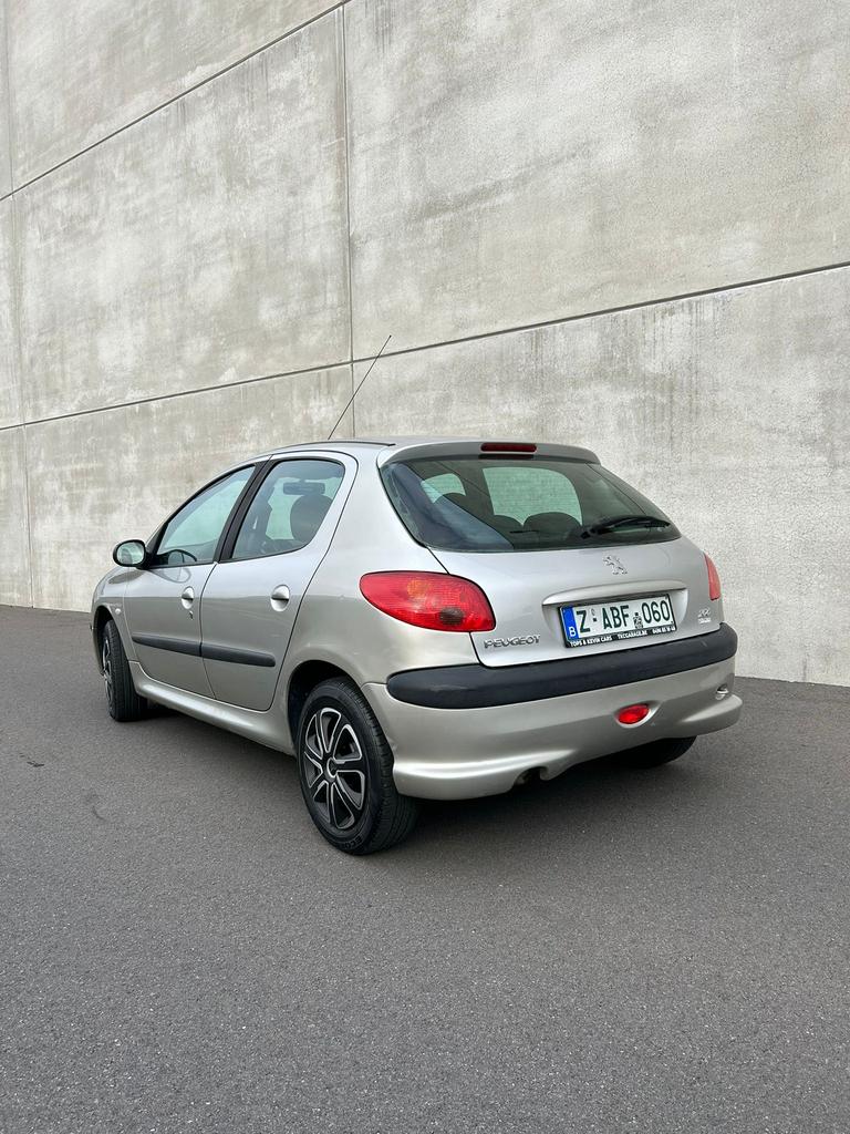 Peugeot 206 1.1 44kw benz euro4 bj2004km132510 1j garantie, Autos, Peugeot, Achat, Entreprise, Boîte manuelle, 5 portes