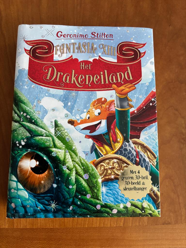 Geronimo Stilton Fantasia 13 het drakeneiland, Boeken, Ophalen of Verzenden, Zo goed als nieuw, Geronimo Stilton