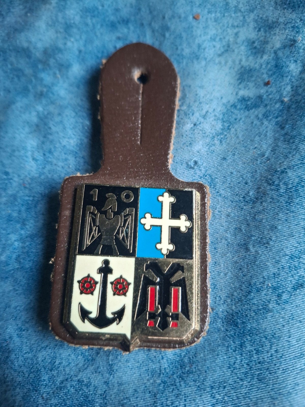 Cintre de poitrine, Envoi
