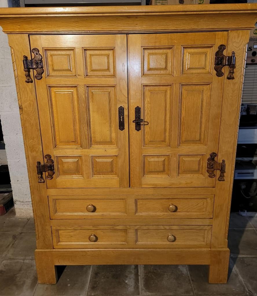 Armoire rustique en chêne, Maison & Meubles, Enlèvement, Chêne