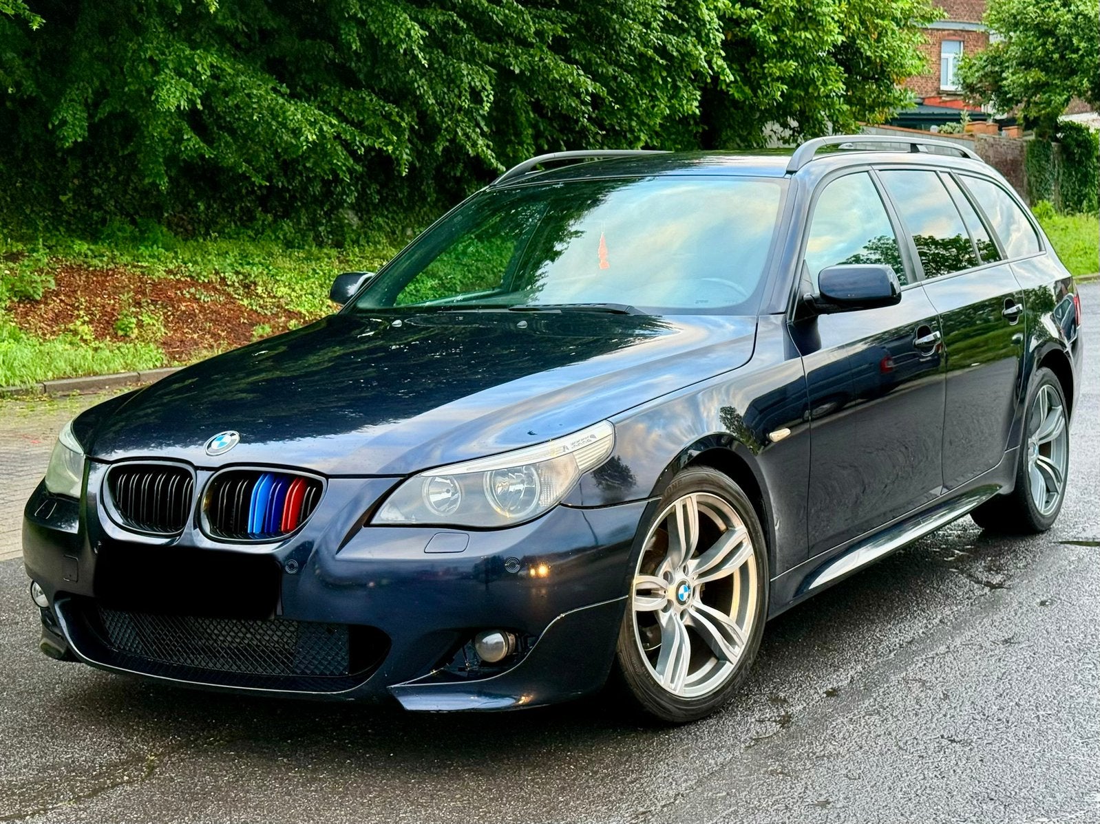 BMW 520d M-pack Automatique, Autos, BMW, Cuir, Entretenue par le concessionnaire, Noir, Vitres électriques