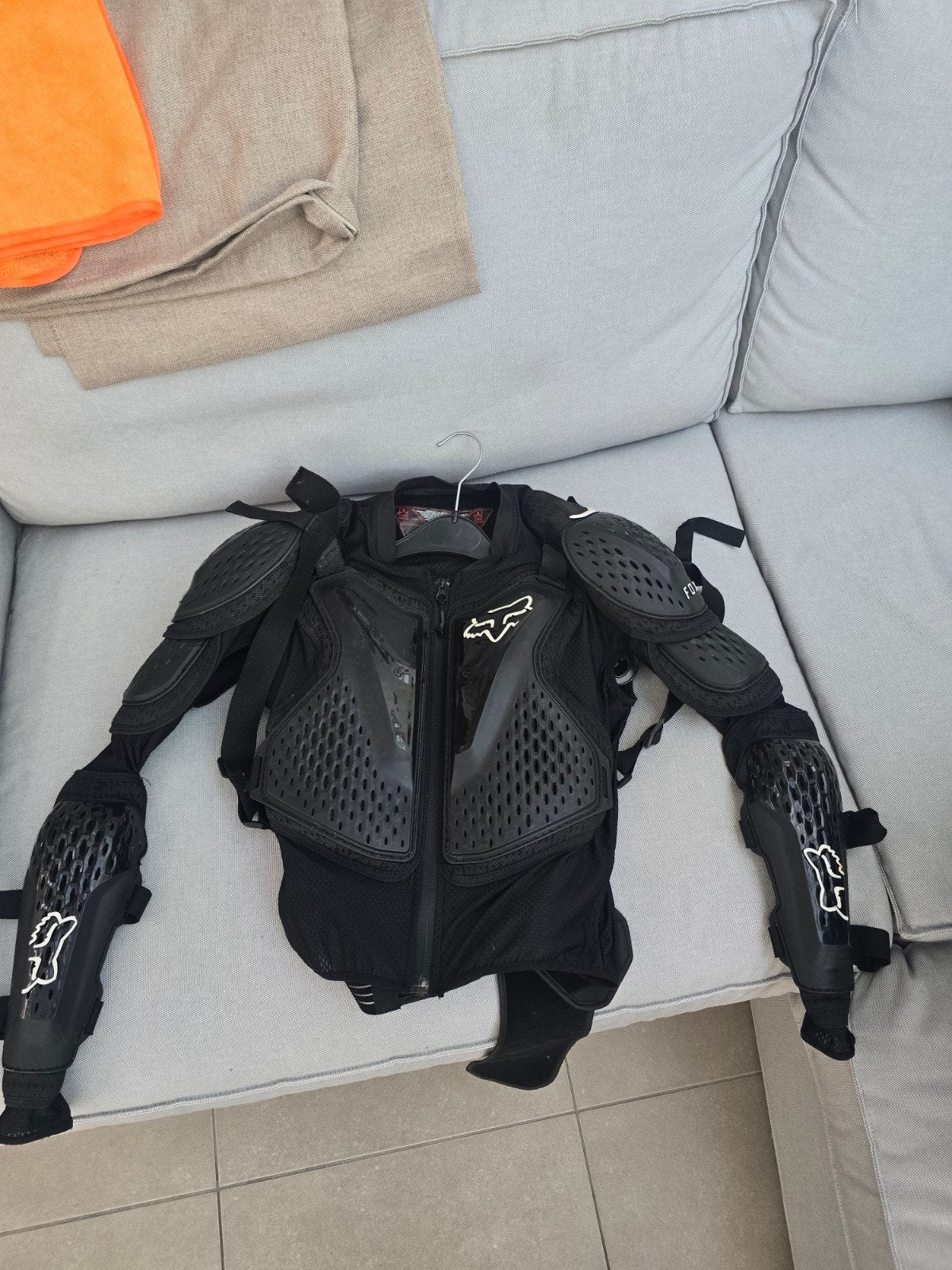 fox titan body armor size S, Fietsen en Brommers, Ophalen, S