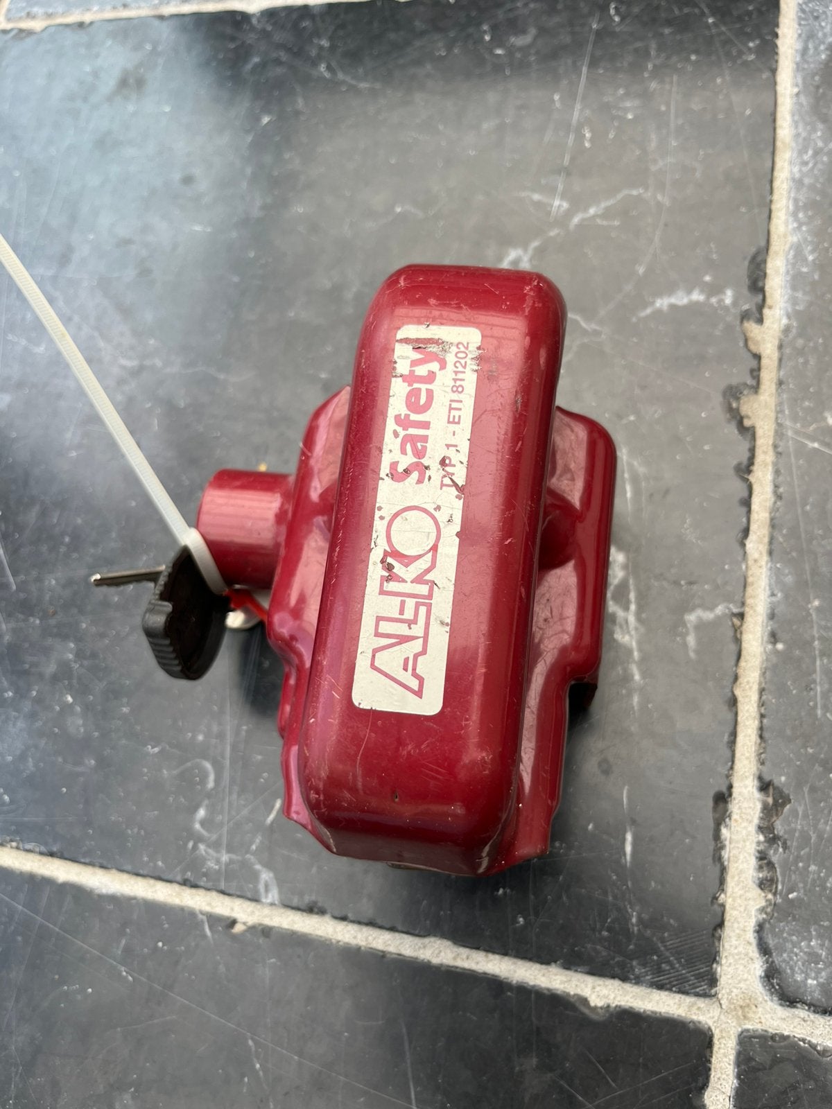 Pince de sécurité Alko, Enlèvement, Utilisé