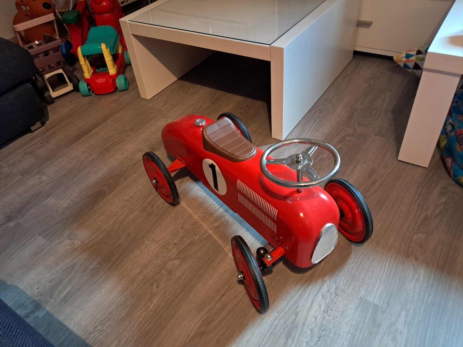 Gollnest en kiesel loopauto, Ophalen