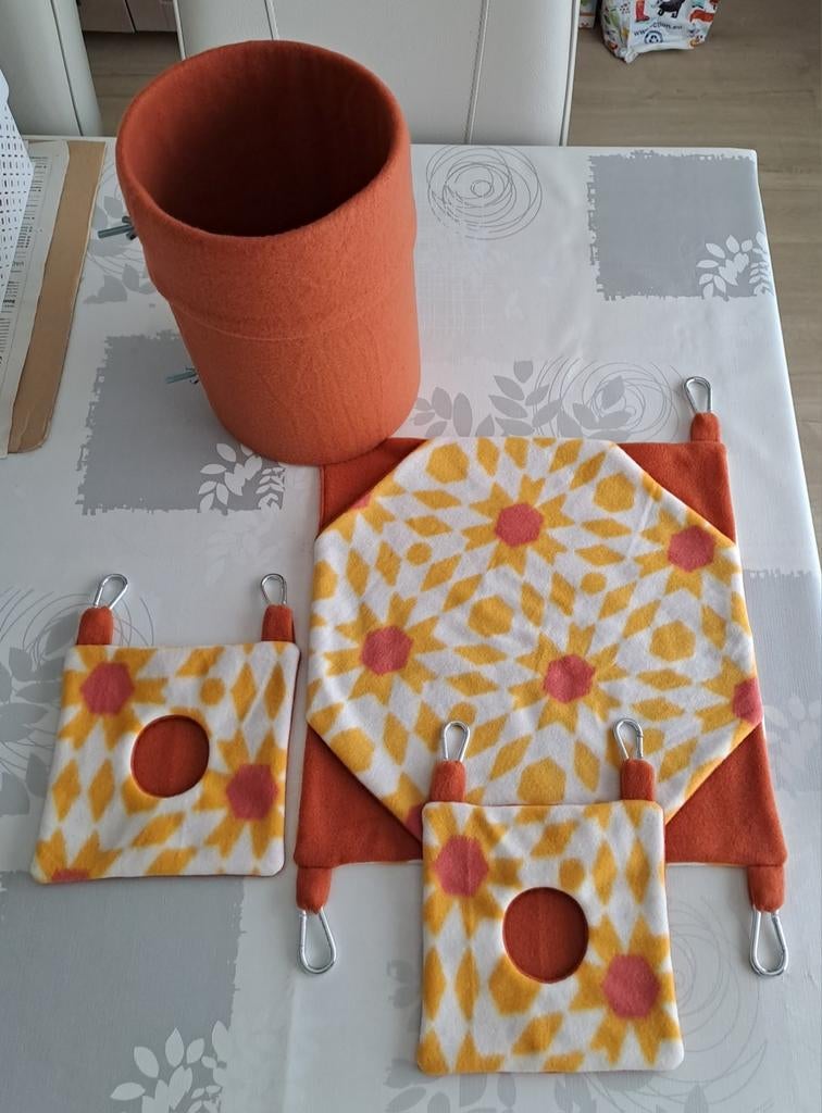 Fleece spulletjes (hangmatjes, tunnels,..) voor chinchilla's, Mai, Chinchilla