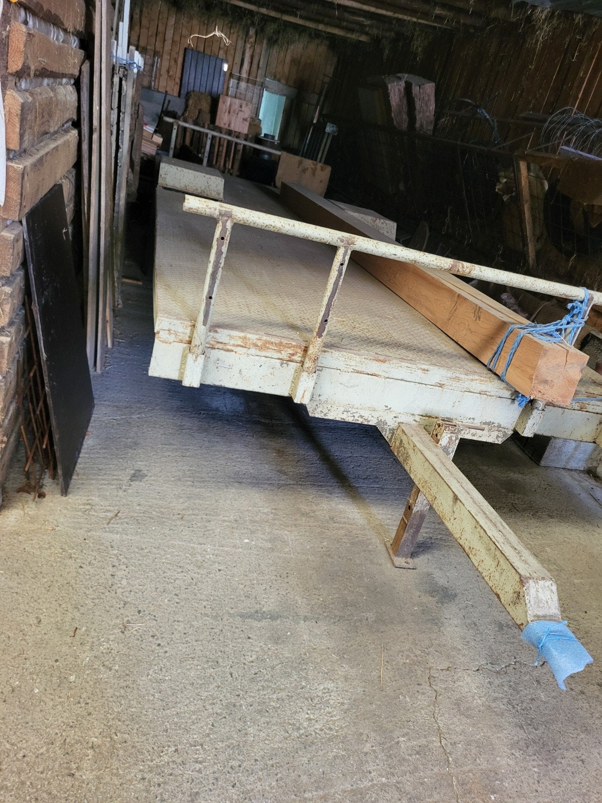 Remorques et bétaillère à vendre, Enlèvement