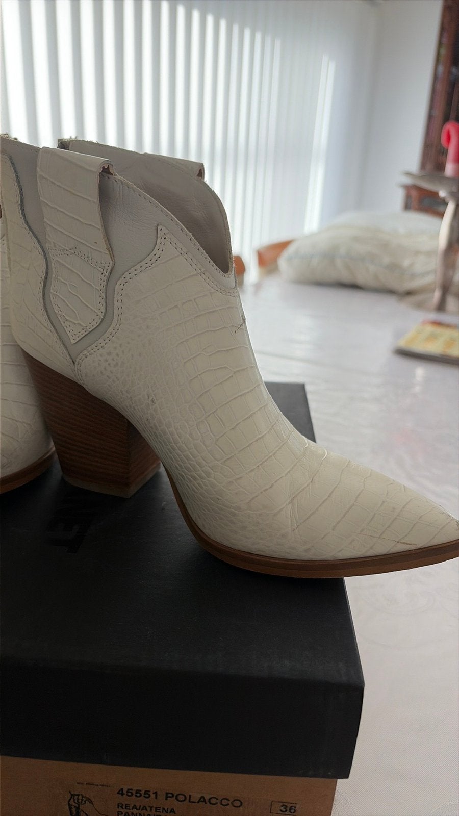 Chaussures, os, Enlèvement ou Envoi, Comme neuf