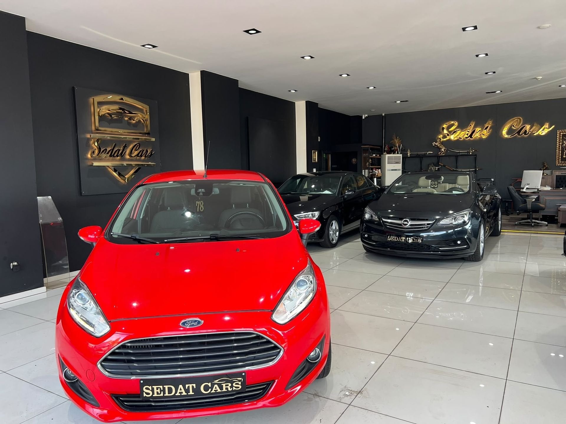 Ford Fiesta 1.0 EcoBoost Titanium, Auto's, Voorwielaandrijving, Stof, Gebruikt, Euro 6