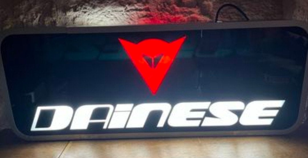 Licht reclame Dianese, Motoren, Ophalen