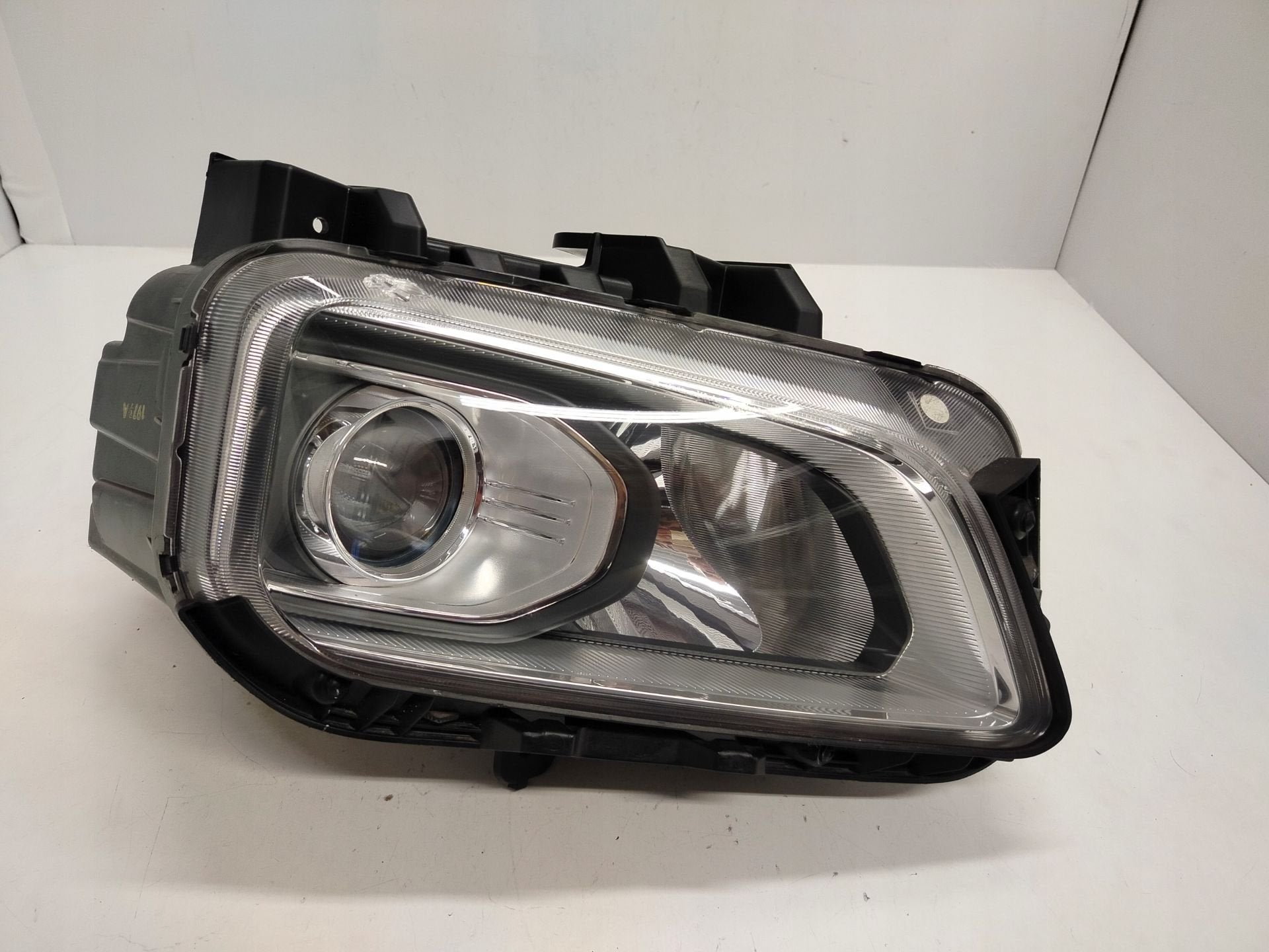 Hyundai Kona Koplamp Rechts 92102J9000, Gebruikt, Heolleung-ro 12
06797  Seoul, Info@hyundai.com, Hyundai