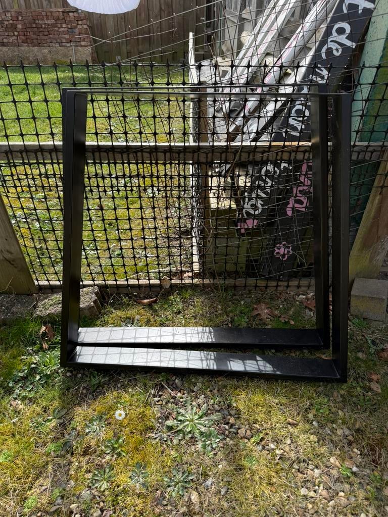Zwarte industriële tafelpoten set van 2, Huis en Inrichting, Ophalen