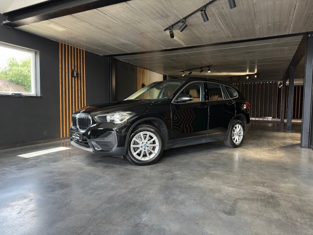 BMW X1 1.5 sDrive 18i | Camera | Sensor | Cruise | ..., Auto's, Zwart, Leder, 5 zetels, 5 deurs