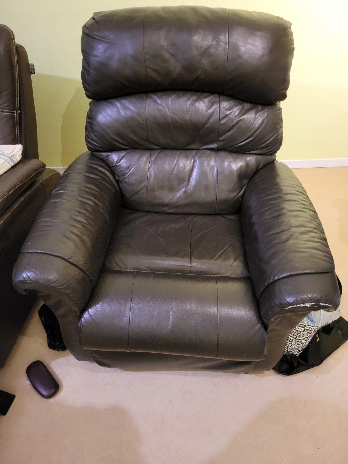 Fauteuil en cuir relax en bon état, Maison & Meubles, Enlèvement ou Envoi, Cuir