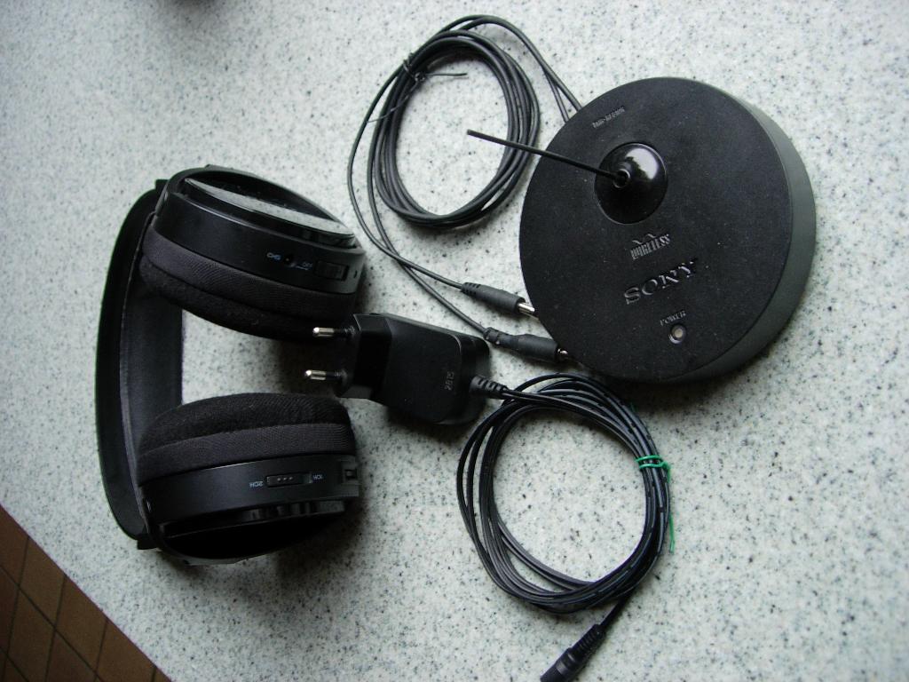 Casque Sans Fil Audio Hi-Fi Sony MDR-RF 811R Révisé, Enlèvement ou Envoi, Comme neuf, Sony, Sans fil