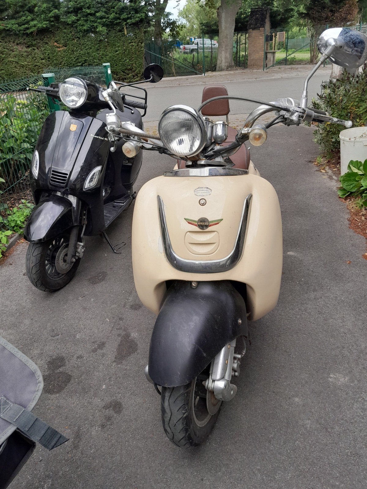 Scooter a en b klasse, Fietsen en Brommers, Snorfietsen en Snorscooters, Ophalen
