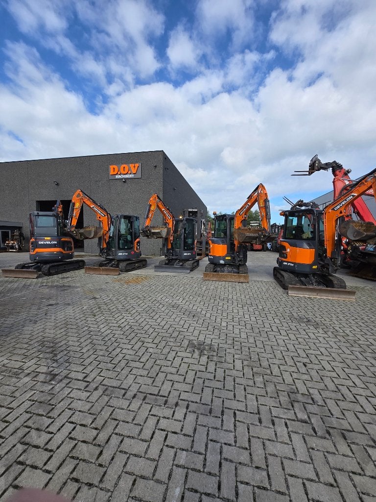 Develon DX27Z-7, Articles professionnels, Enlèvement, Excavatrice