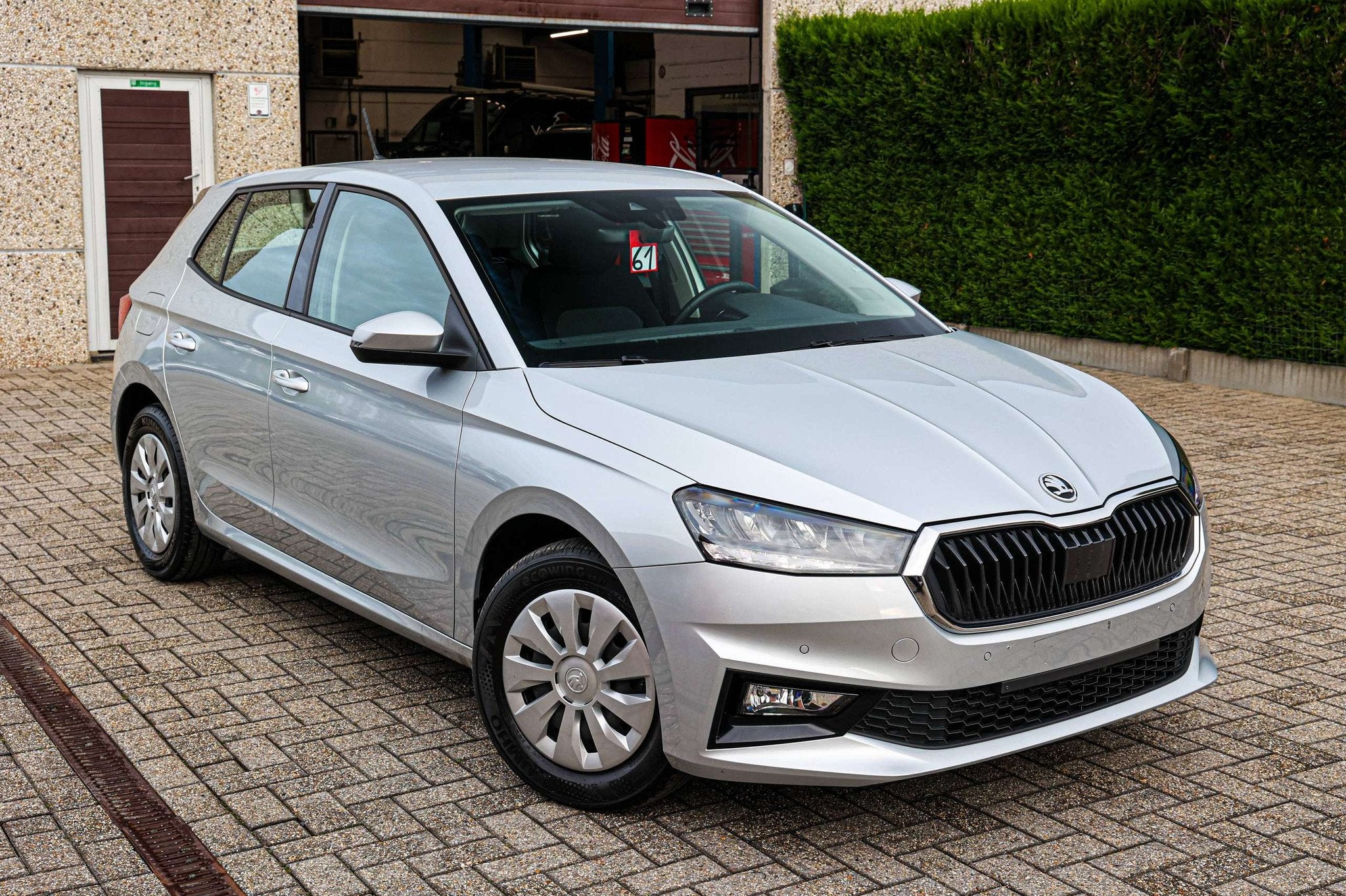 Skoda Fabia ACHTERUITRIJCAMERA*NAVIGATIE*PARKEERSENSOREN-VOO, Autos, Argent ou Gris, Entreprise, 116 ch, Noir