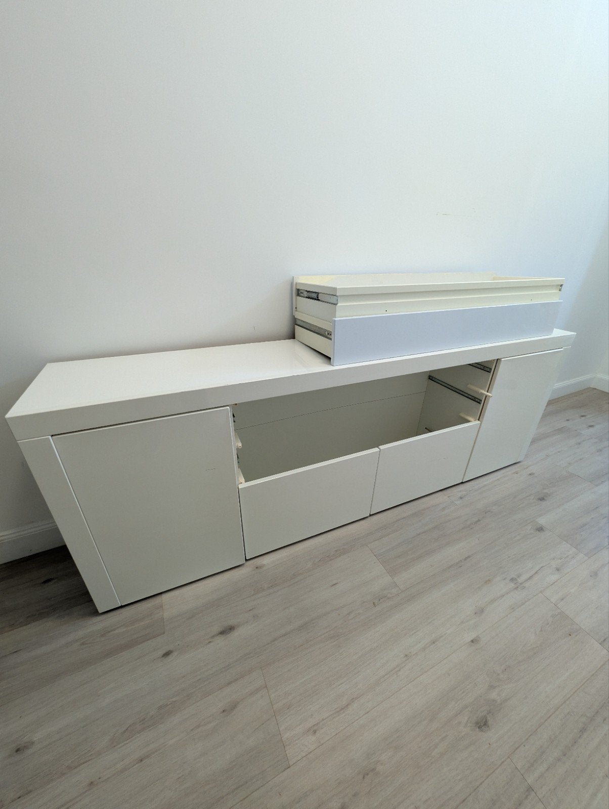 Witte tv-meubel / dressoir (1.80m), Ophalen