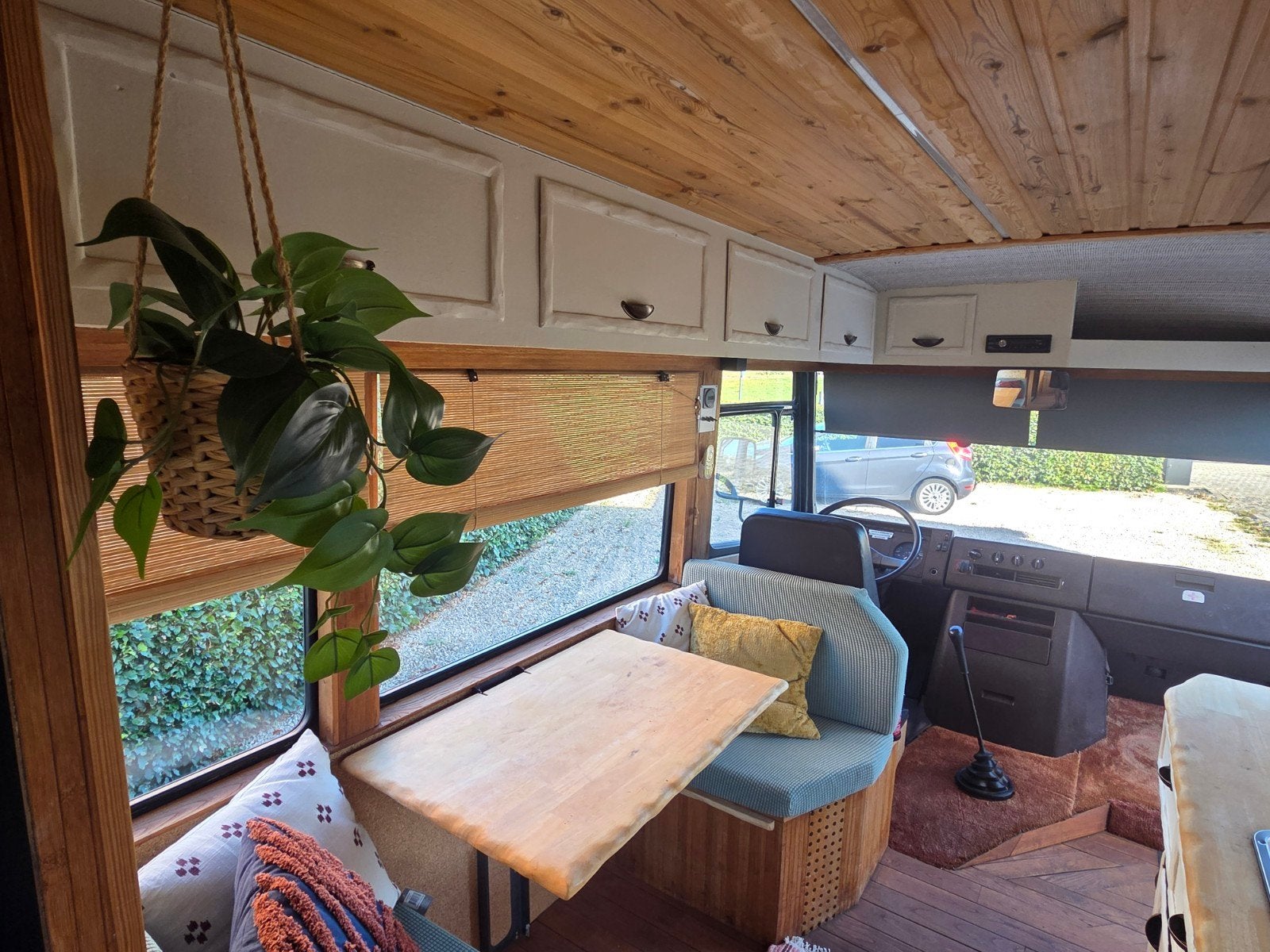 Mercedes-Benz 611D Oldtimer Camper Tinyhouse