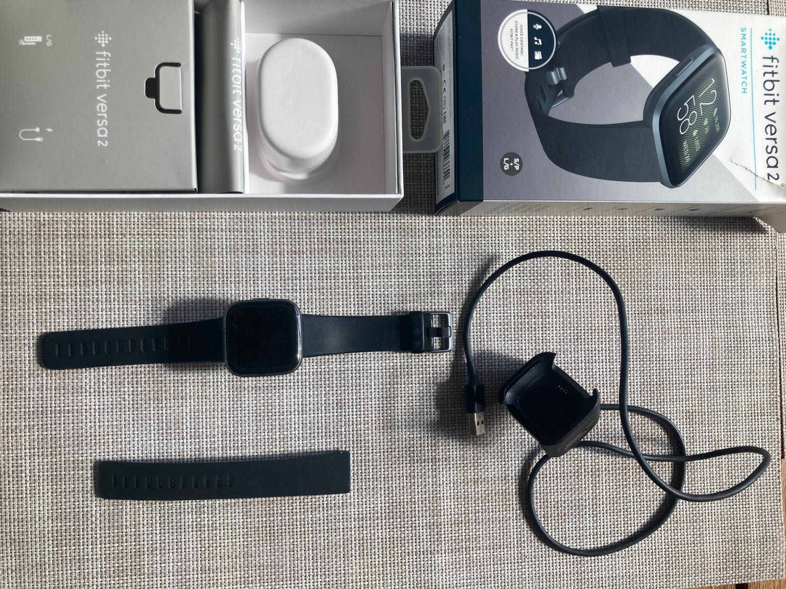 Montre de sport Fitbit Versa 2, Enlèvement, Utilisé, Noir