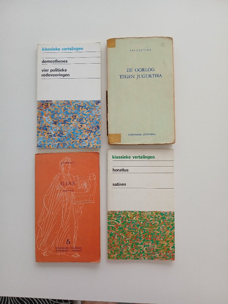 4 vertalingen uit Grieks en Latijn van klassieke schrijvers, Livres, Livres scolaires, Enlèvement ou Envoi, Utilisé, Secondaire