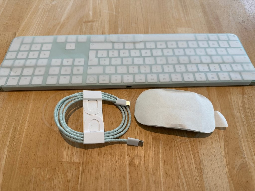 Apple Magic Keyboard (USB-C) + Magic Mouse (USB-C) Groen, Computers en Software, Ophalen of Verzenden, Draadloos, Nieuw, Azerty