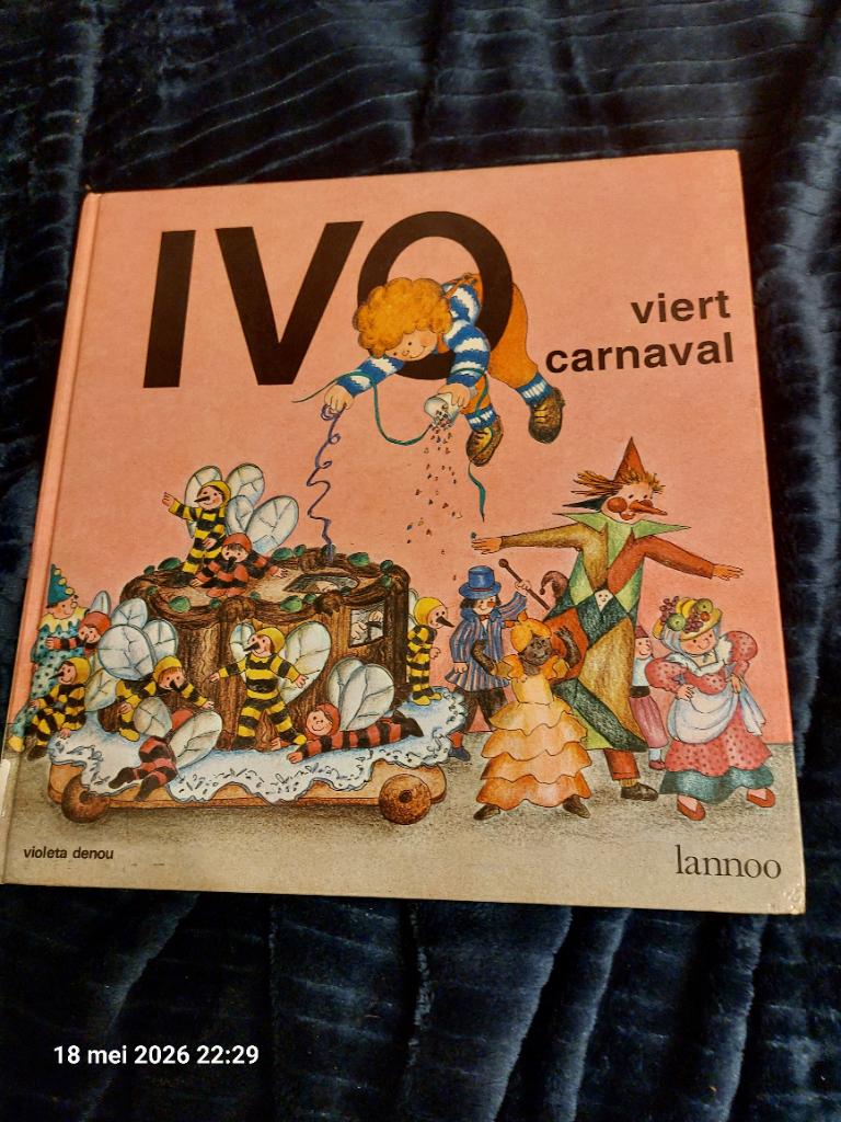 Ivo viert carnaval, Ophalen
