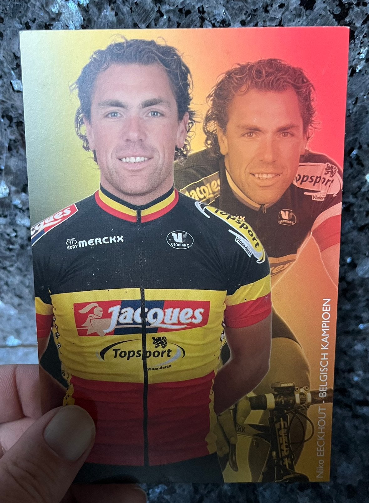 Le cycliste Niko Eeckhout champion de Belgique, Enlèvement, Comme neuf