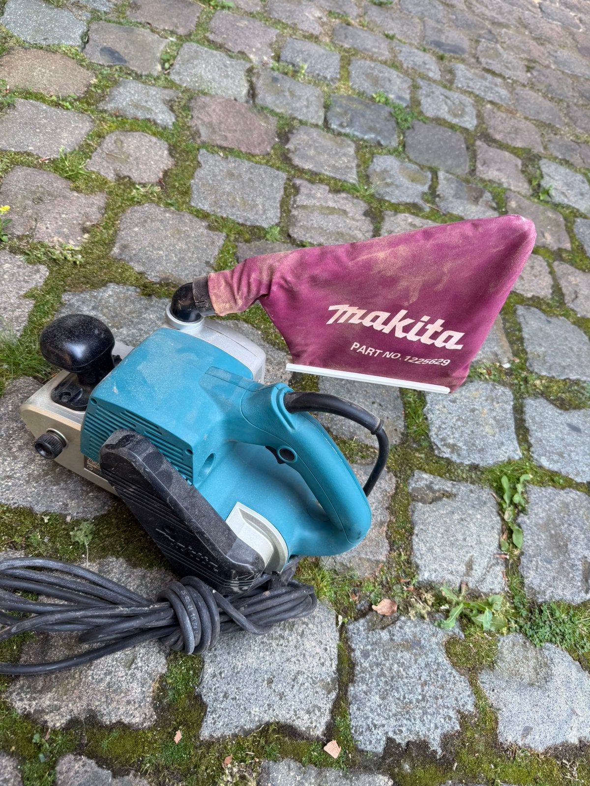 Ponceuse à bande Makita 9403 -1200W, Enlèvement, Comme neuf, 1200 watts ou plus, Ponceuse à bande