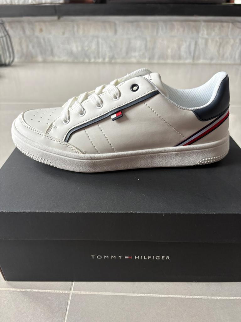 Tommy Hilfiger schoenen maat 36, Ophalen of Verzenden, Nieuw, Schoenen