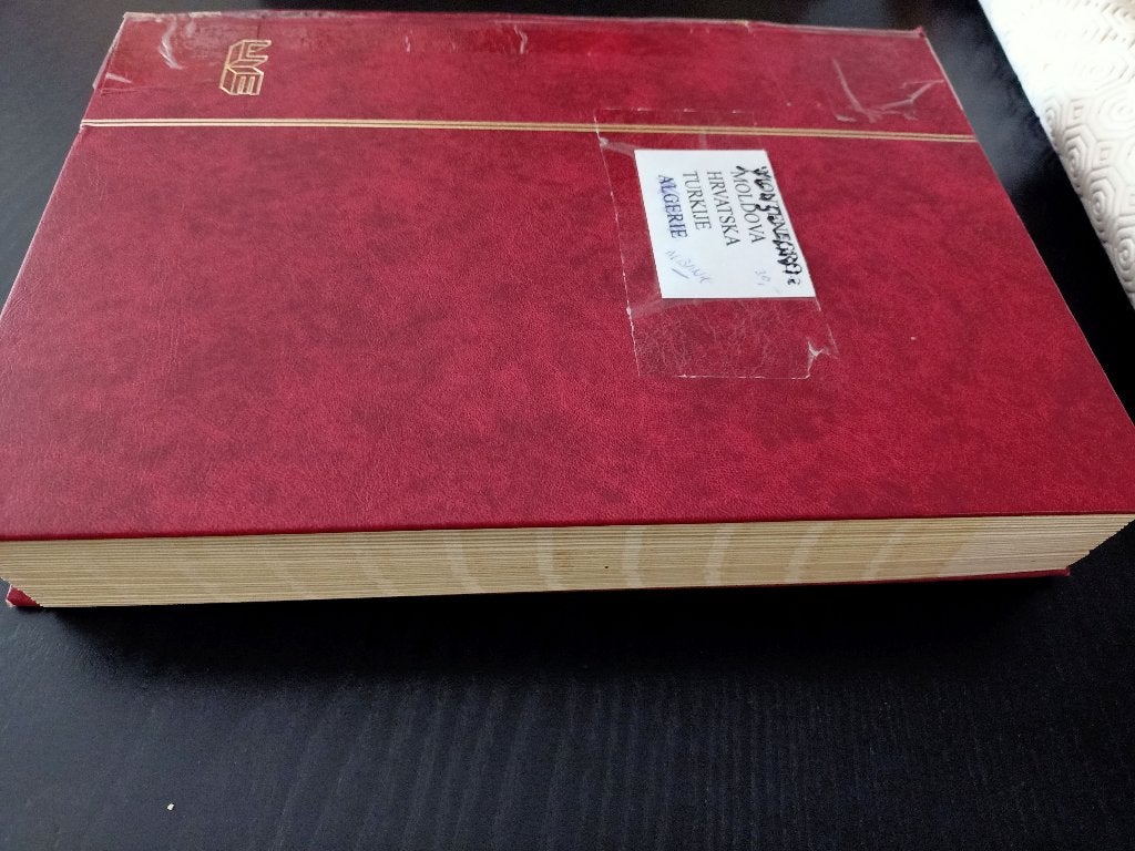 postzegelalbum Moldavië, Joegoslavië, Turkije, Ophalen of Verzenden