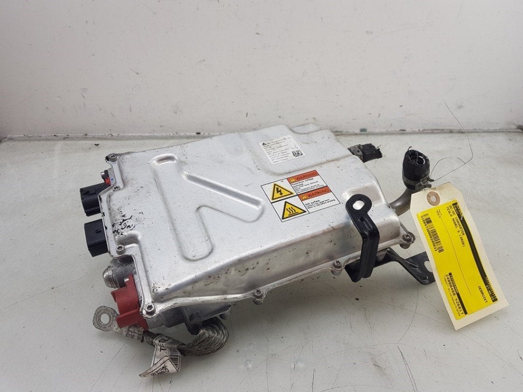 DIVERSEN Tesla Model S (|102866500E|102866400K|102866400E|), Germany_Sales@tesla.com, Gebruikt, Overige automerken, Ludwig-Prandtl-Straße 27 - 29
12526  Berlin, DE