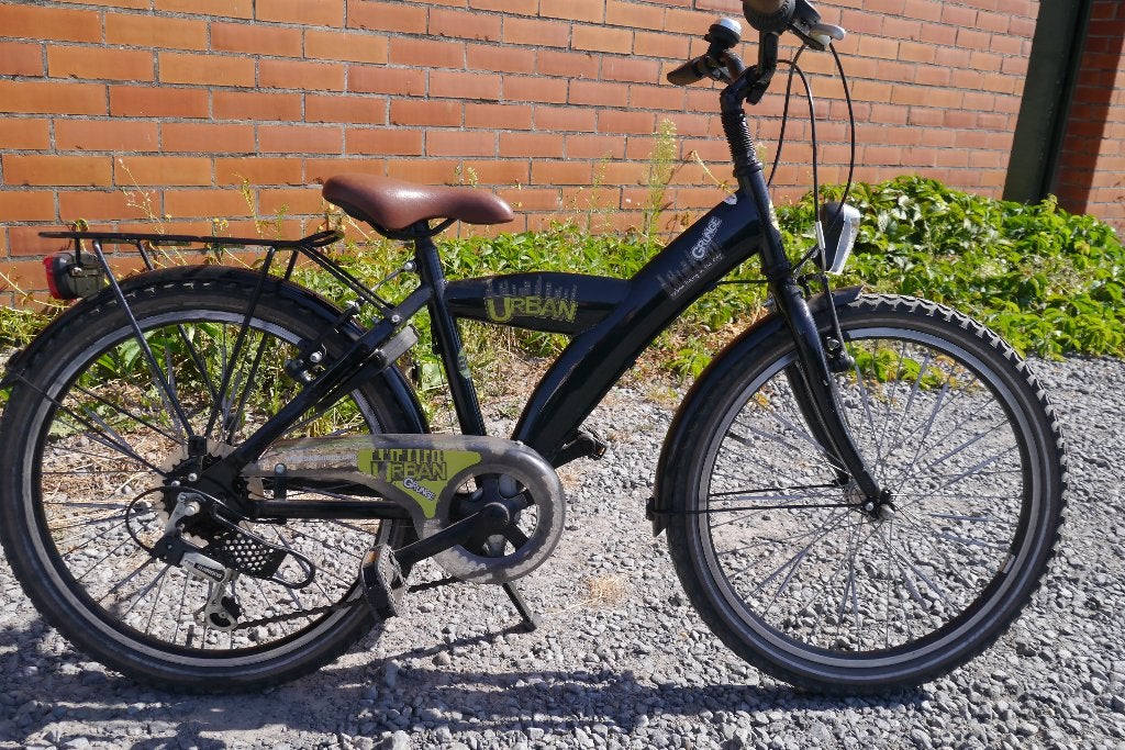 URBAN GRUNGE 22 inch jongensfiets, Fietsen en Brommers, Ophalen, 22 inch, Velgrem, Versnellingen