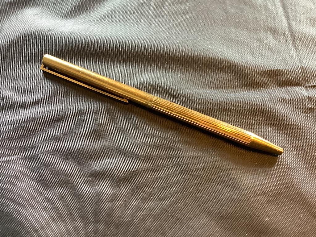 Dupont authentique bic, Collections, Enlèvement