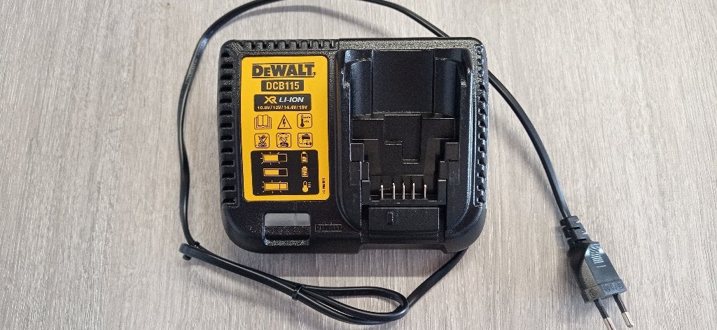 Chargeur Dewalt DCB115 d'occasion fonctionnel, Bricolage & Construction, Enlèvement ou Envoi, Utilisé, DeWalt