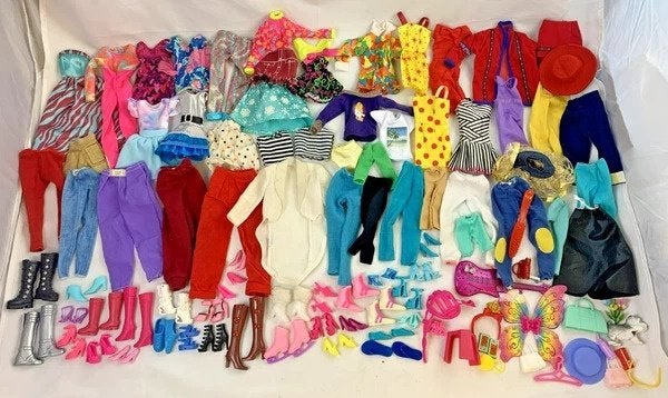Vêtements de poupée Barbie Vintage et accessoires pour la fê, Collections, Envoi, Comme neuf, Accessoires