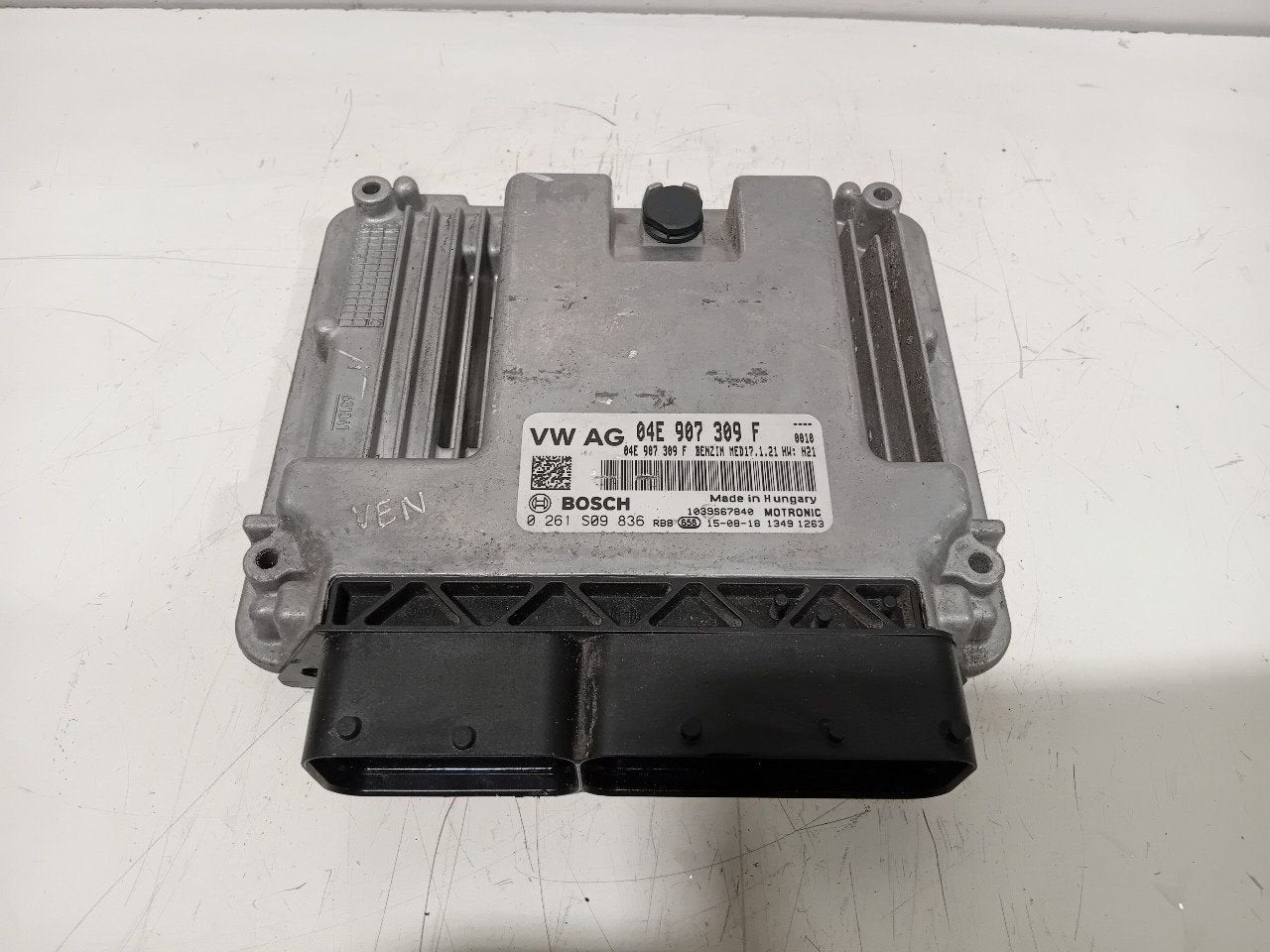 Computer motormanagement Volkswagen Passat, Onderdelen@venauto.nl, Van der Ven Autorecycling B.V., Ettenseweg 76, 4706 PB Roosendaal, The Netherlands