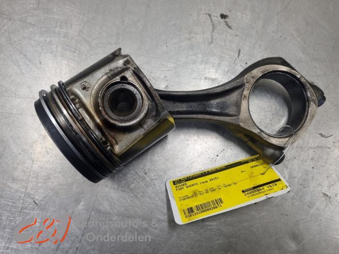Zuiger van een Fiat Ducato, Gebruikt, -, -, Ophalen of Verzenden