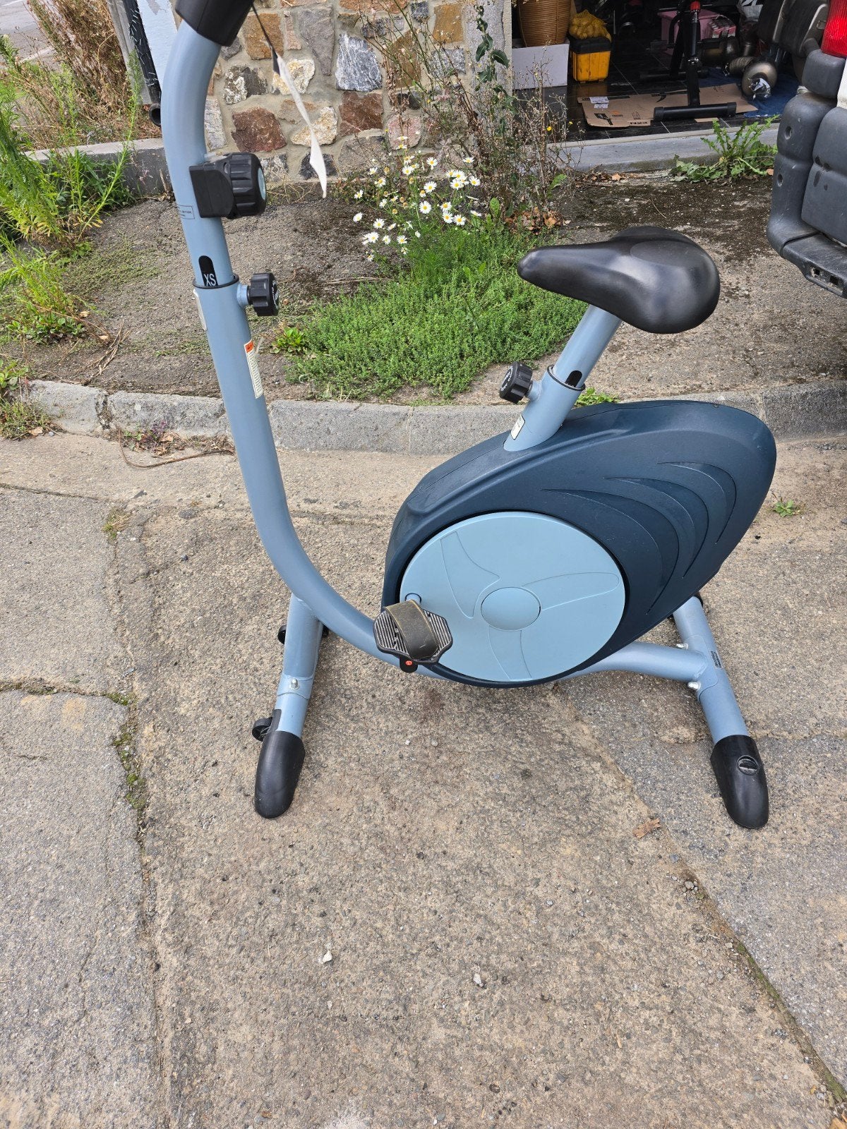 vélo d'appartement et rameur, Enlèvement ou Envoi, Vélo d'appartement
