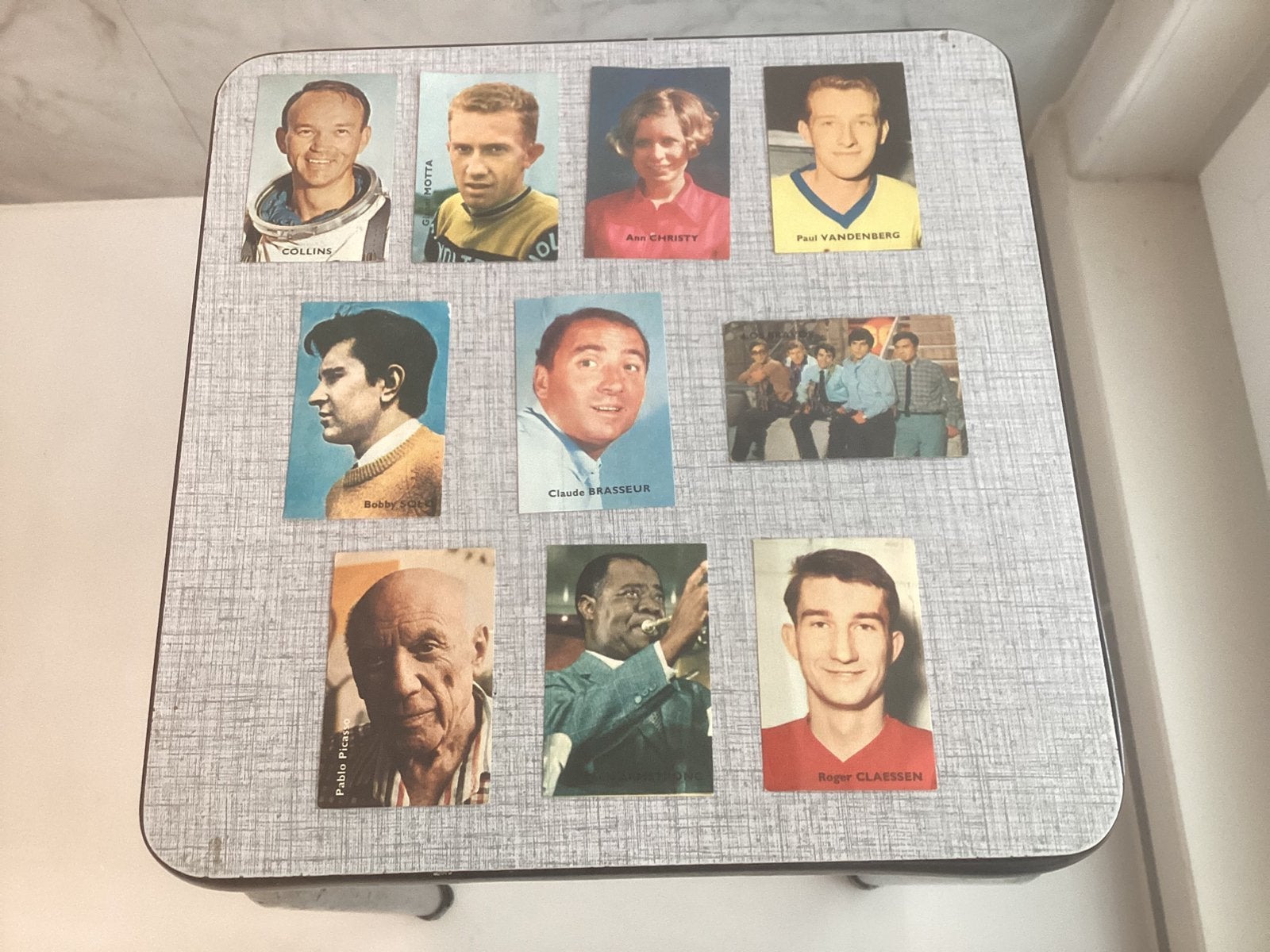 Vintage prentjes ‘beroemdheden’ van victoria., Ophalen of Verzenden, Zo goed als nieuw