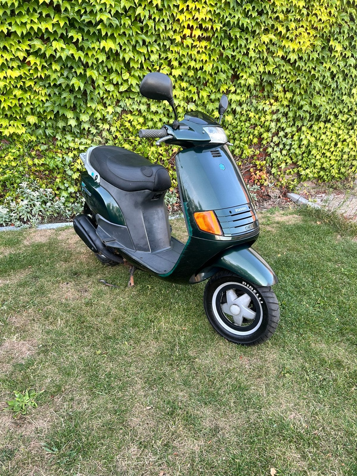 Piaggio SKR 125 cc Duits - Zeer snel, Fietsen en Brommers, Scooters | Piaggio, Ophalen, Zo goed als nieuw