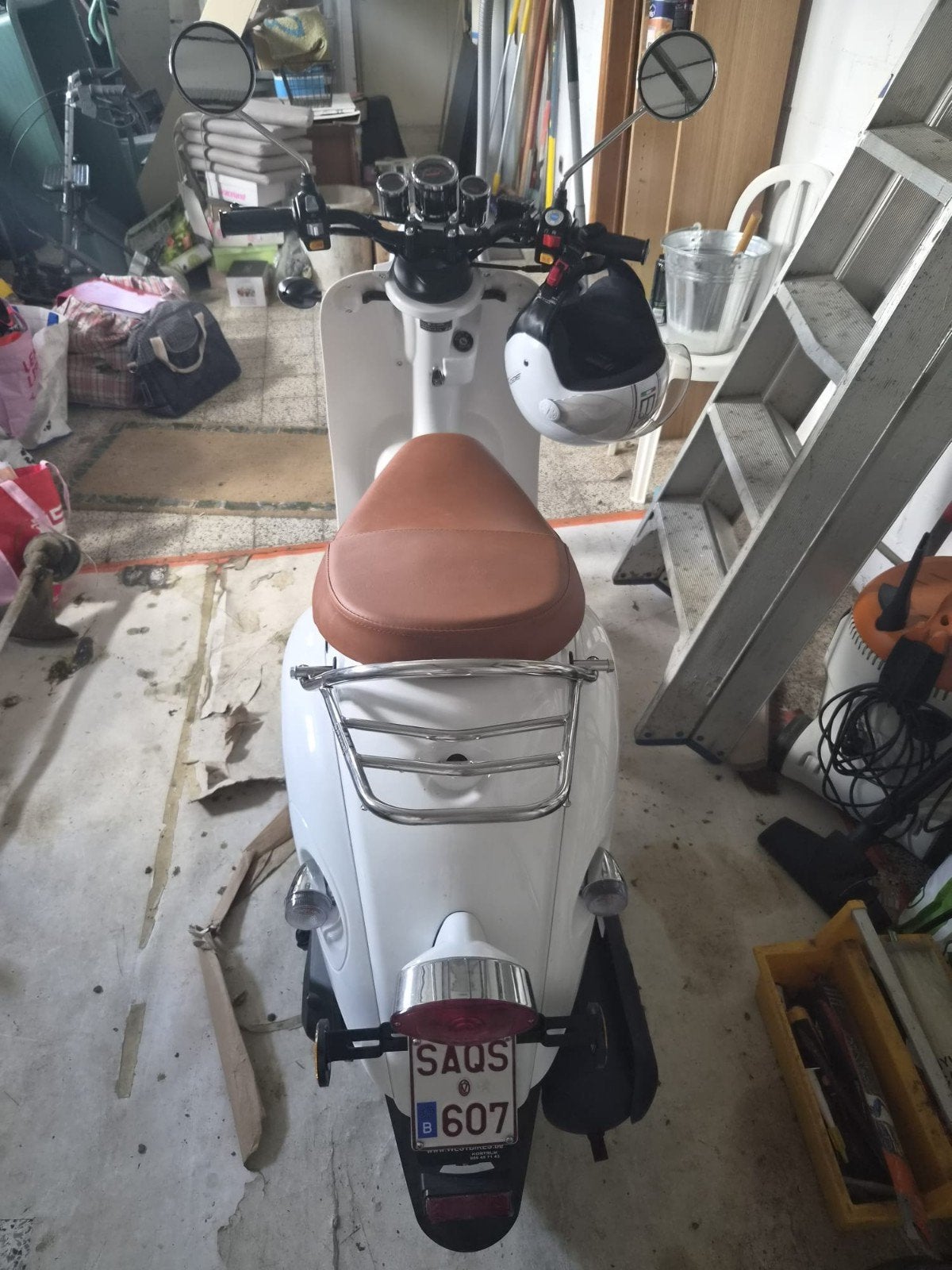 Bromfiets A klasse merk zoë  met twee hemelen  er bij, Fietsen en Brommers, Ophalen, Nieuw, Benzine