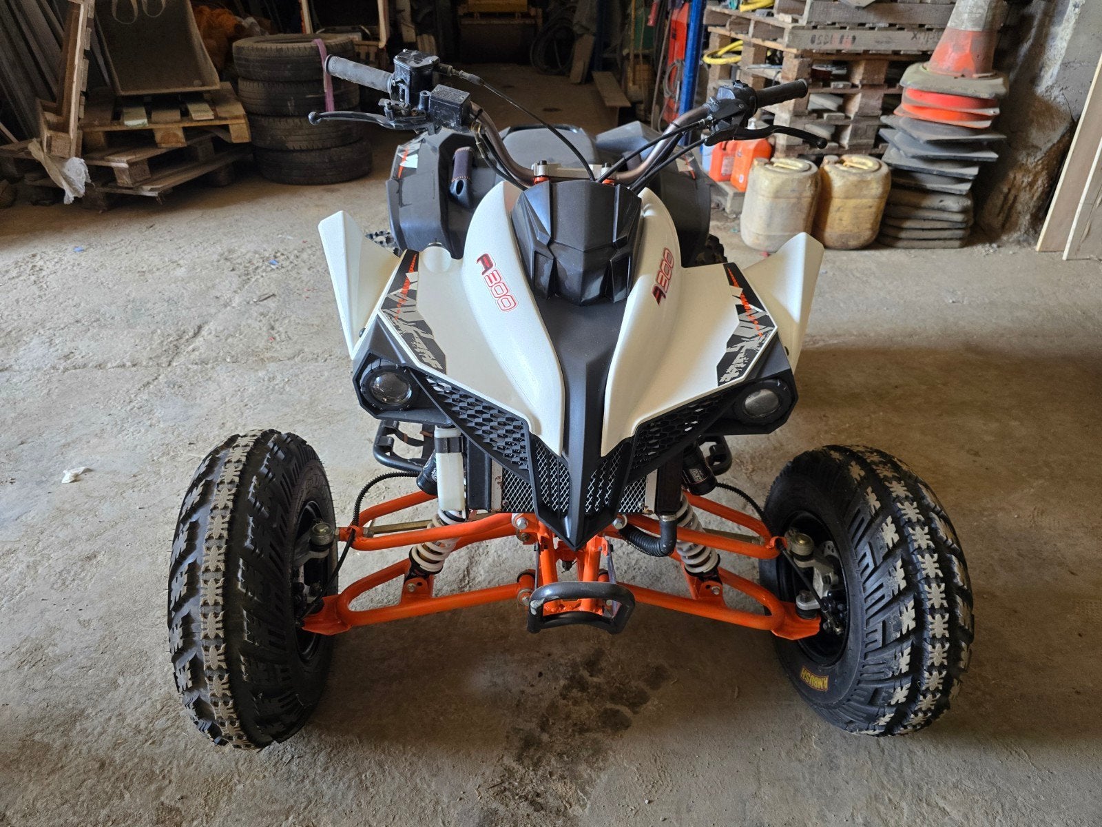 kayo A 300, Motos