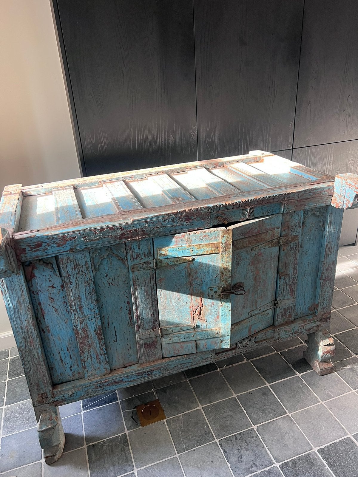 Unieke oude houten kast met turquoise patina - 120 cm, Ophalen, Gebruikt, 50 tot 100 cm, 125 cm of meer