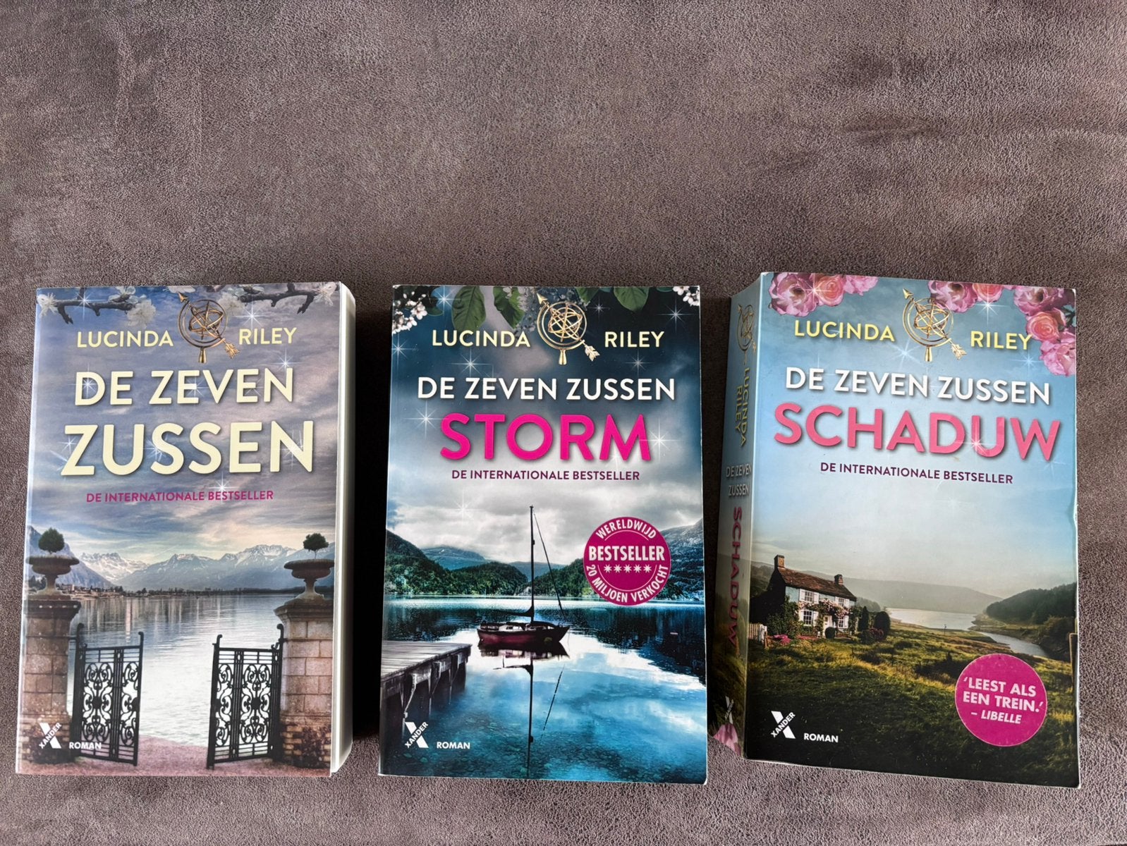 3 eerste delen “ zeven zussen”, Ophalen of Verzenden, Zo goed als nieuw